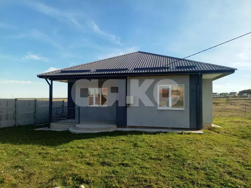 Дом в Крым, Симферопольский район, с. Трудовое ул. Крымская, 23 (100 ... - Фото 1