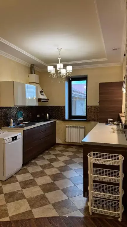 Дом в Башкортостан, Уфа пер. Тенистый, 2/1 (230 м) - Фото 1