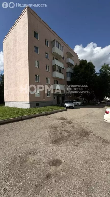 3-комнатная квартира: Октябрьский, 35-й микрорайон, 31 (64 м) - Фото 1