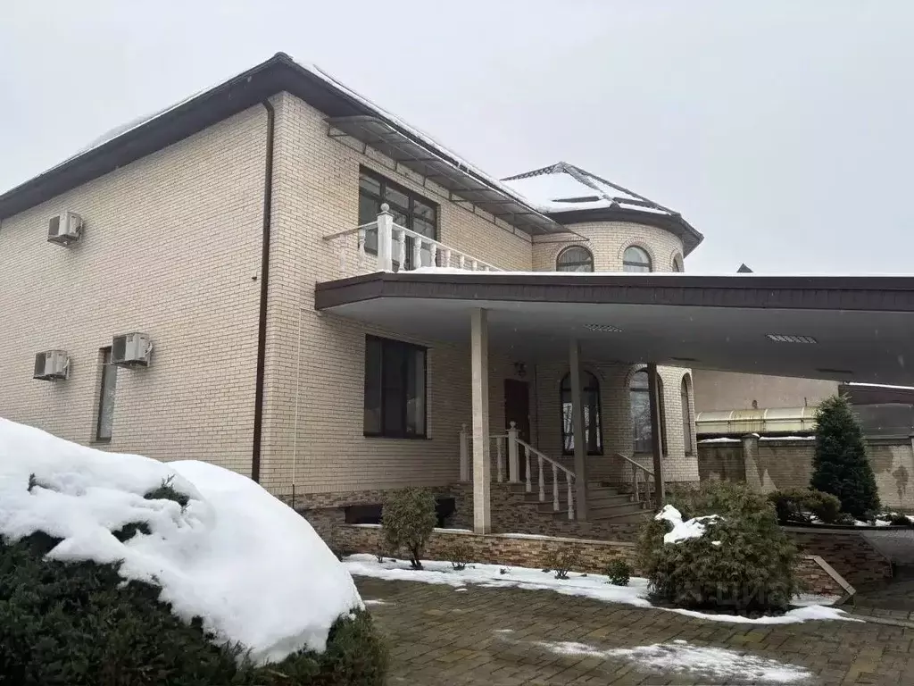 Дом в Краснодарский край, Краснодар ул. Биологическая, 47 (750 м) - Фото 2