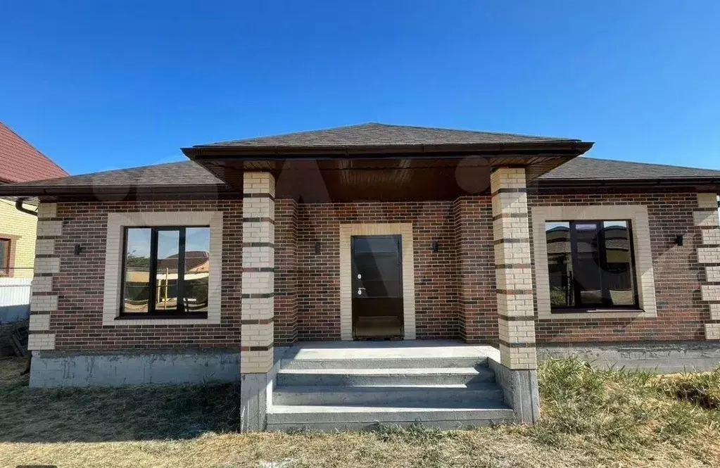 Дом в Астраханская область, Астрахань пос. Ленинский, пер. 3-й ... - Фото 1