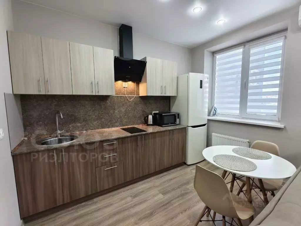 Студия Волгоградская область, Волгоград ул. Глазкова, 22 (30.8 м) - Фото 1