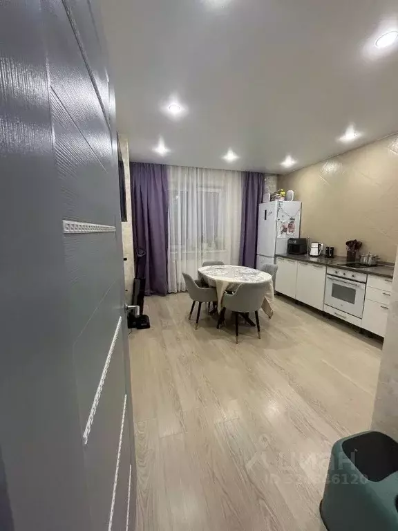 2-к кв. Тюменская область, Тюмень ул. Тальниковая, 1 (52.0 м) - Фото 2