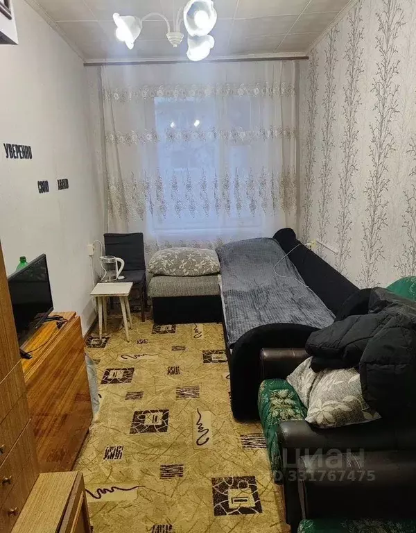 Комната Ленинградская область, Кириши Комсомольская ул., 1 - Фото 1