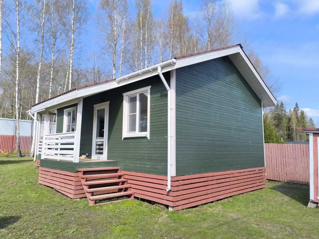 Дом в Ленинградская область, Выборгский район, Рощинское городское ... - Фото 1