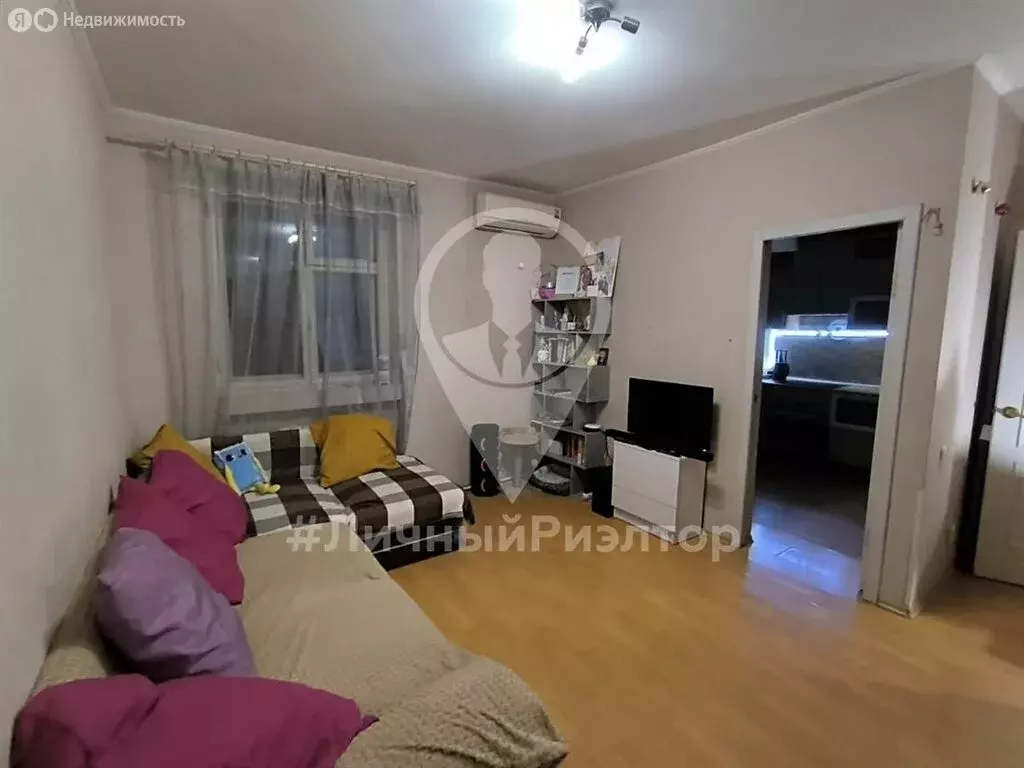 3-комнатная квартира: Краснодар, Весенняя улица, 19 (61.8 м) - Фото 0