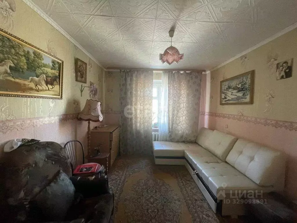 3-к кв. Вологодская область, Череповец ул. Краснодонцев, 42А (70.2 м) - Фото 1