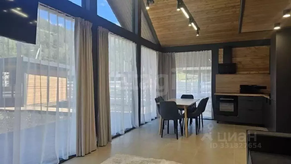Дом в Алтай, Чемальский район, с. Чепош ул. Кучияк (90 м) - Фото 1
