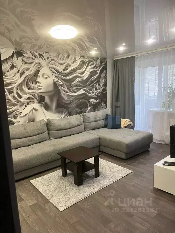 3-к кв. Тюменская область, Тюмень ул. Республики, 172 (56.7 м) - Фото 1