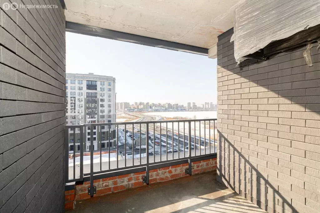 2-комнатная квартира: Тюмень, улица Разведчика Кузнецова, 16 (77.1 м) - Фото 1