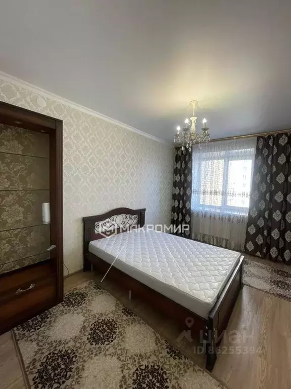 2-к кв. Татарстан, Казань ул. Рауиса Гареева, 96 (56.0 м) - Фото 1