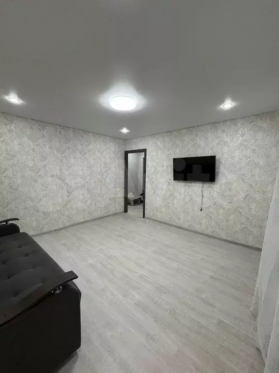 2-к. квартира, 45 м, 5/5 эт. - Фото 0