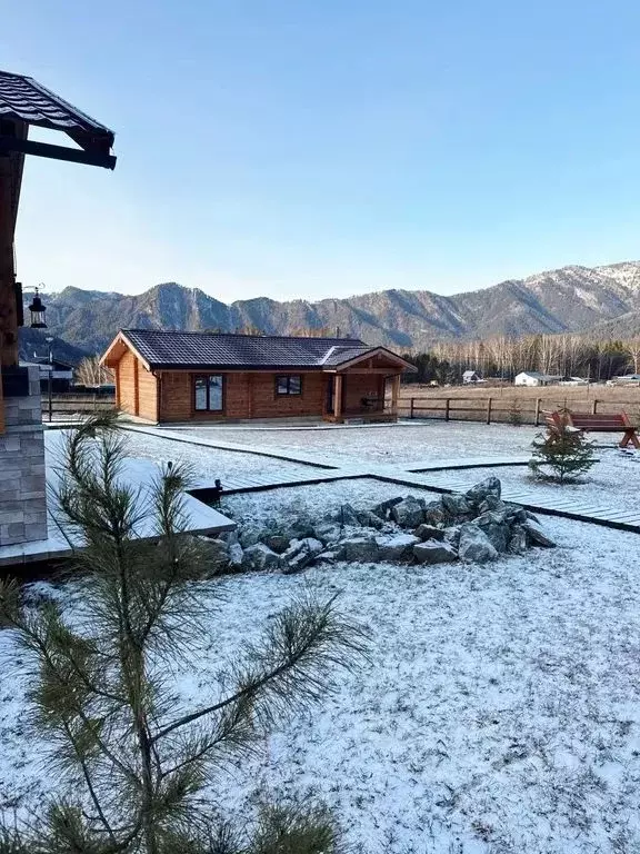 Дом в Алтай, Чемальский район, с. Турбаза Катунь пер. Брусника, 2 (80 ... - Фото 1
