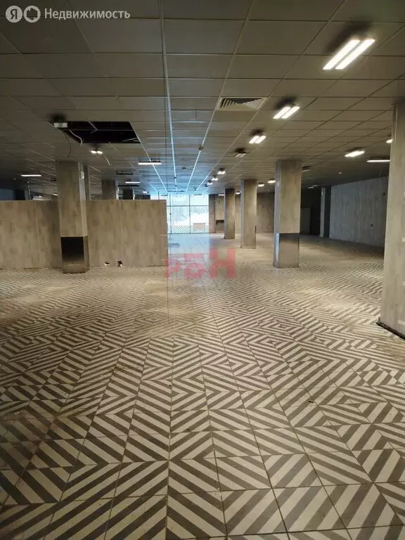 Торговая площадь (670 м) - Фото 2