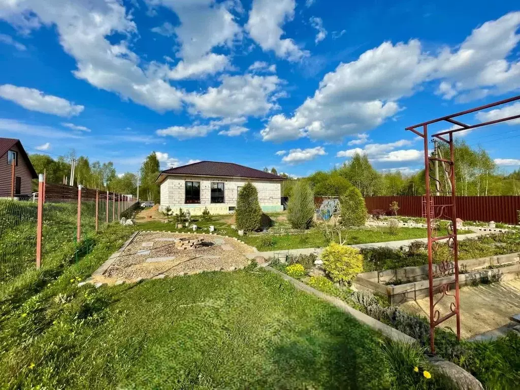 Дом в Смоленская область, Смоленск пер. 1-й Брогинский, 2 (232 м) - Фото 1