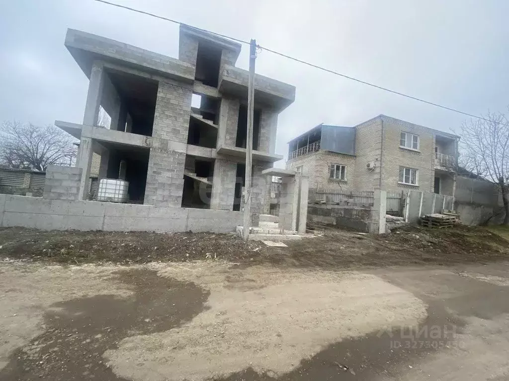 Дом в Ставропольский край, Минераловодский муниципальный округ, пос. ... - Фото 1