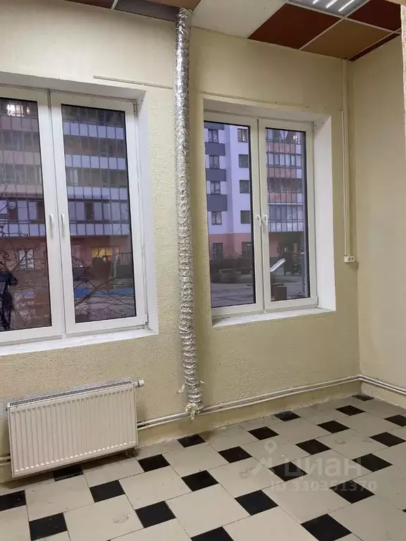 Помещение свободного назначения в Санкт-Петербург просп. Королева, ... - Фото 1