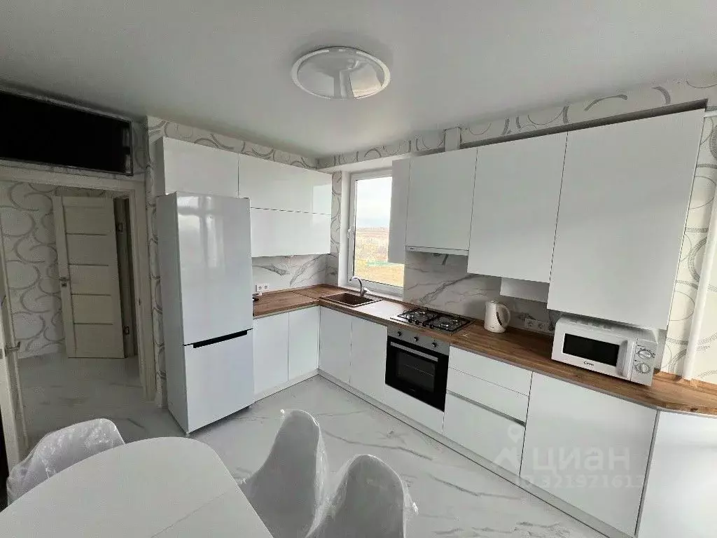 1-к кв. Крым, Симферопольский район, с. Мирное ул. Щедрая, 3 (41.5 м) - Фото 1