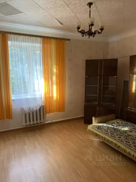 3-к кв. Брянская область, Брянск Белые Берега пгт, ул. Ленина, 9 (77.5 ... - Фото 0
