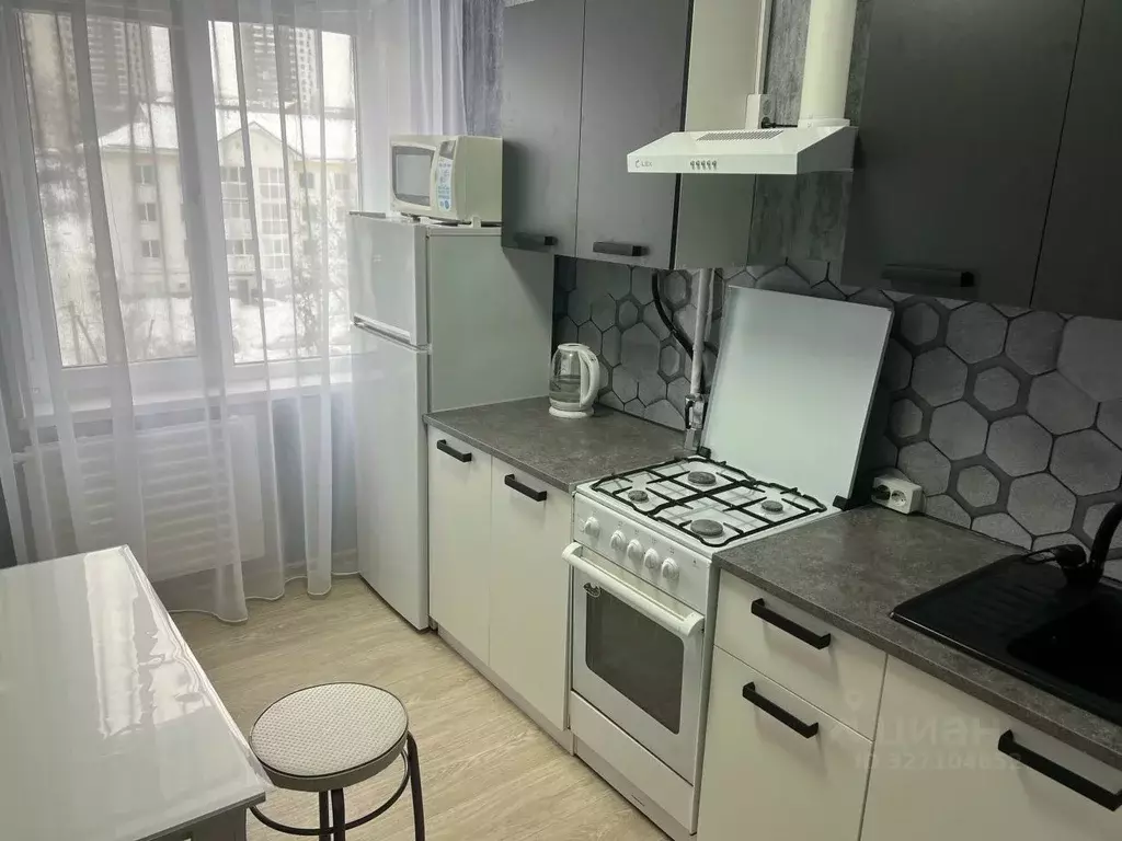 2-к кв. Башкортостан, Уфа ул. Николая Дмитриева, 15 (48.0 м) - Фото 2