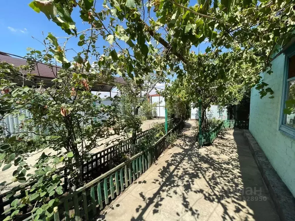 Дом в Калмыкия, Элиста ул. Хомутникова, 123 (103 м) - Фото 1