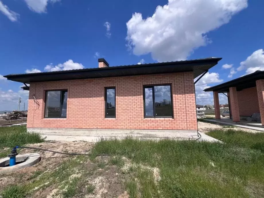 Дом в Крым, Симферопольский район, с. Урожайное  (126 м) - Фото 1