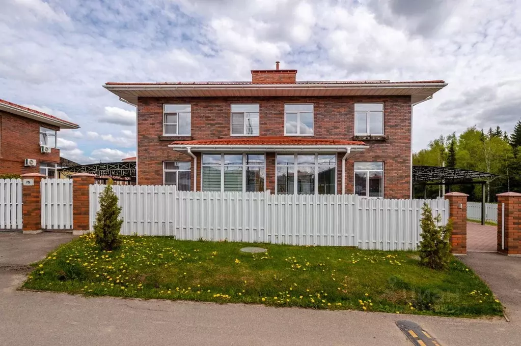 Таунхаус в Московская область, Дмитровский муниципальный округ, Катуар ... - Фото 1