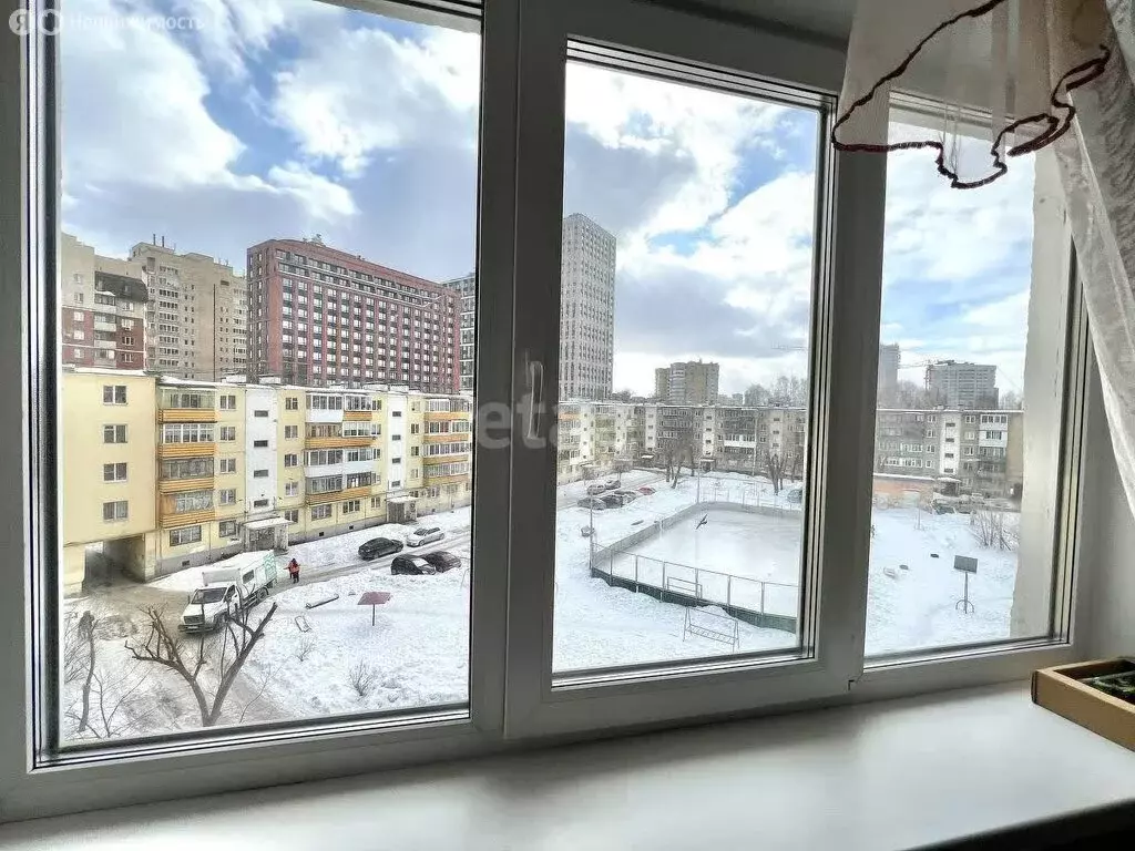 3-комнатная квартира: Екатеринбург, Онежская улица, 9 (69 м) - Фото 1