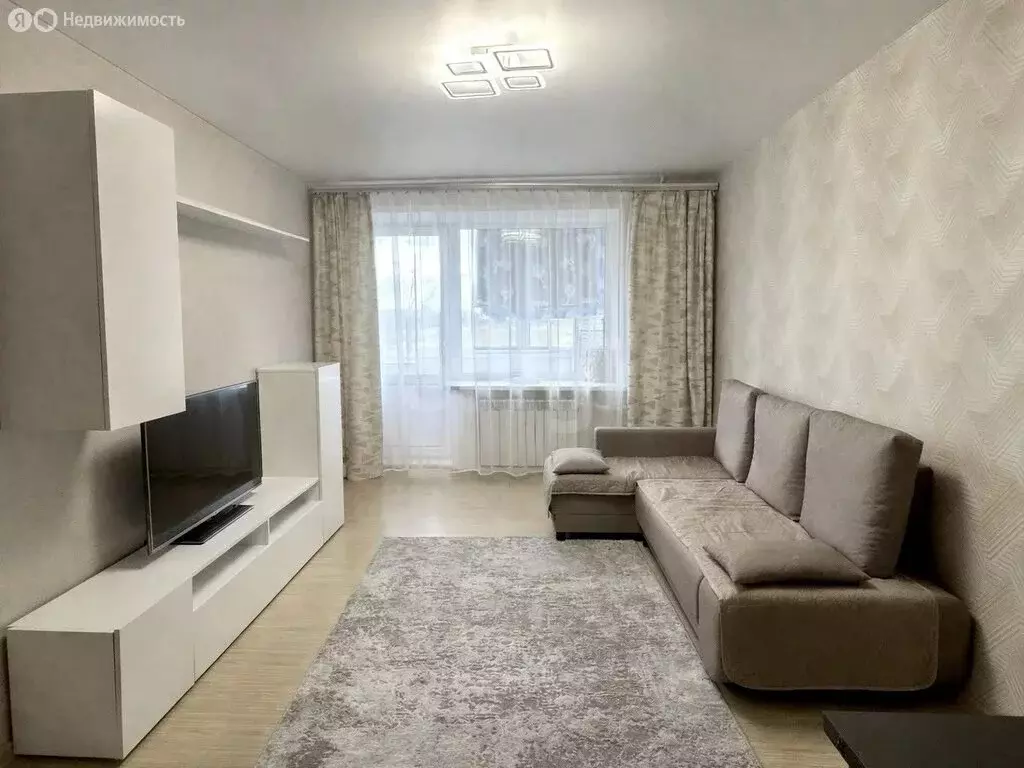 3-комнатная квартира: посёлок городского типа Северный, Полевая улица, ... - Фото 1