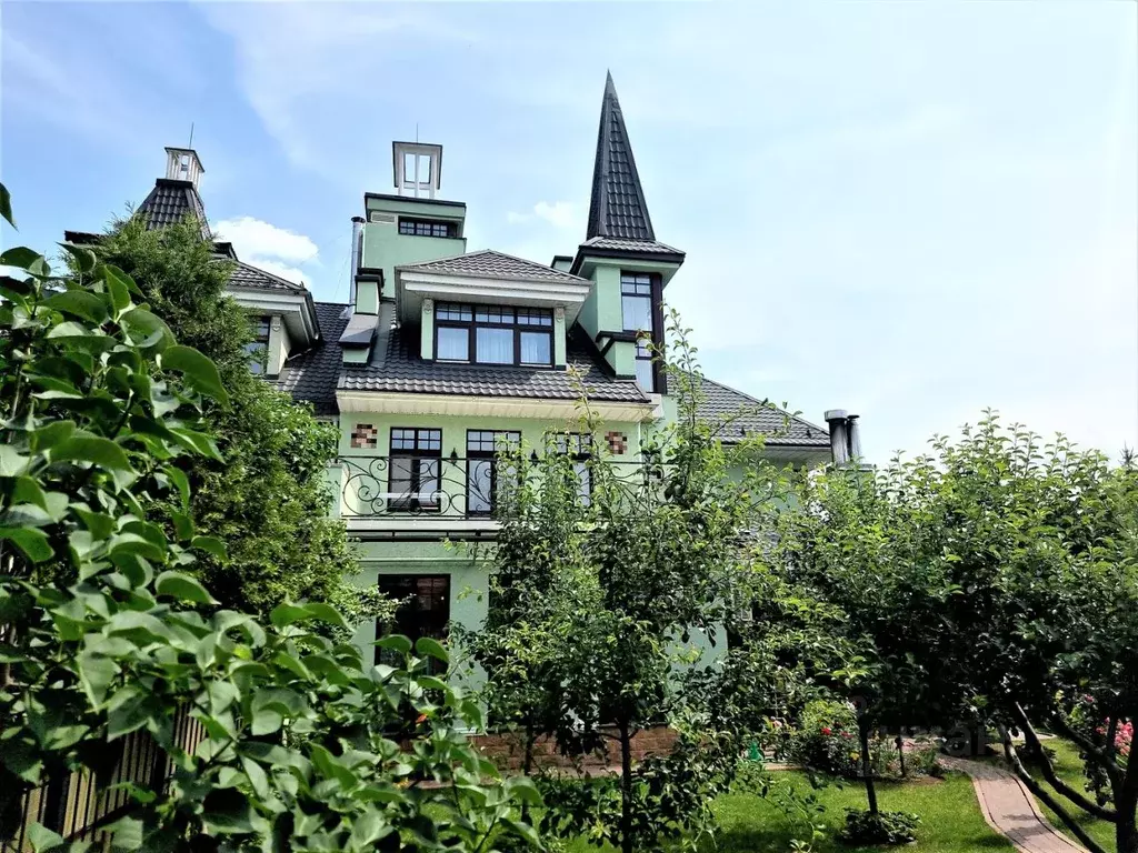 Коттедж в Москва Юровская ул., 92 (380 м) - Фото 0