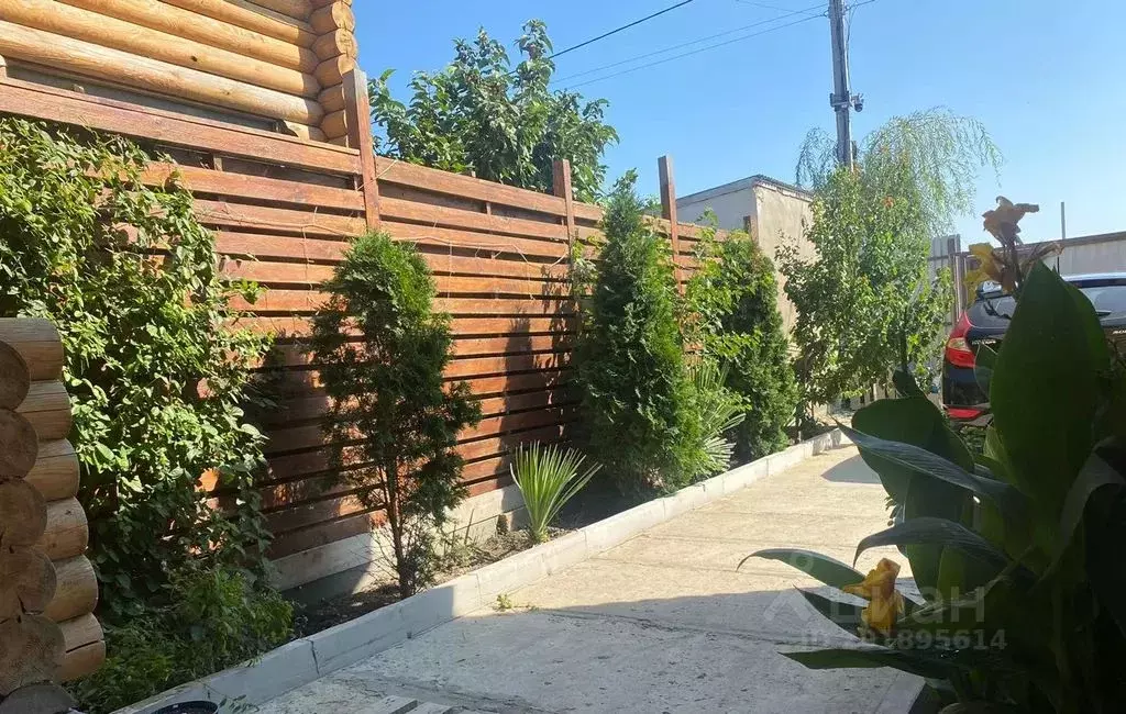 Дом в Дагестан, Махачкала Караман-5 мкр, туп. 3-й Хвойный, 18 (85 м) - Фото 1