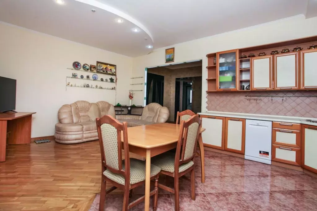 3-к кв. Ставропольский край, Ставрополь ул. Доваторцев, 37/5 (136.0 м) - Фото 2