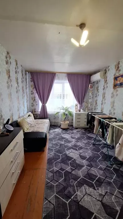 Дом в Астраханская область, Икрянинский район, с. Алгаза пл. Победы, 5 ... - Фото 1