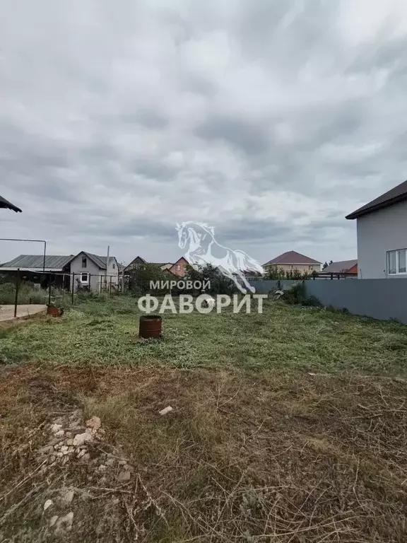 Участок в Оренбургская область, Оренбургский район, с. Южный урал ул. ... - Фото 1