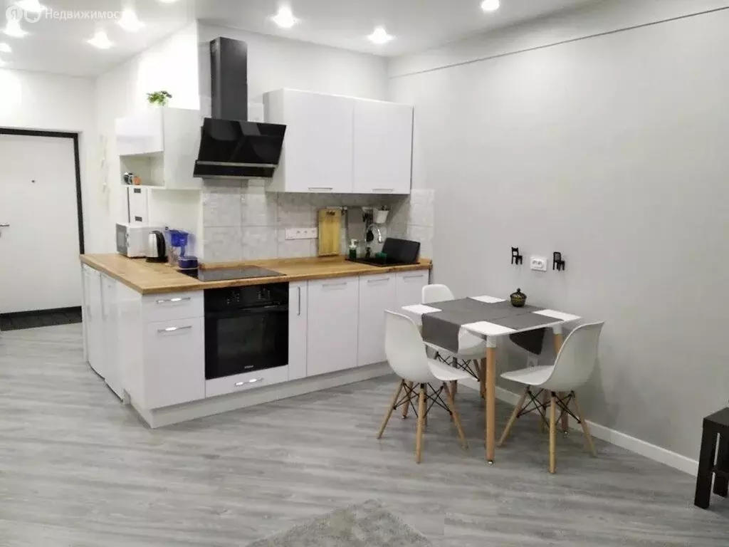 Квартира-студия: Новый Уренгой, улица имени В.Я. Петуха, 3/1 (29.8 м) - Фото 2