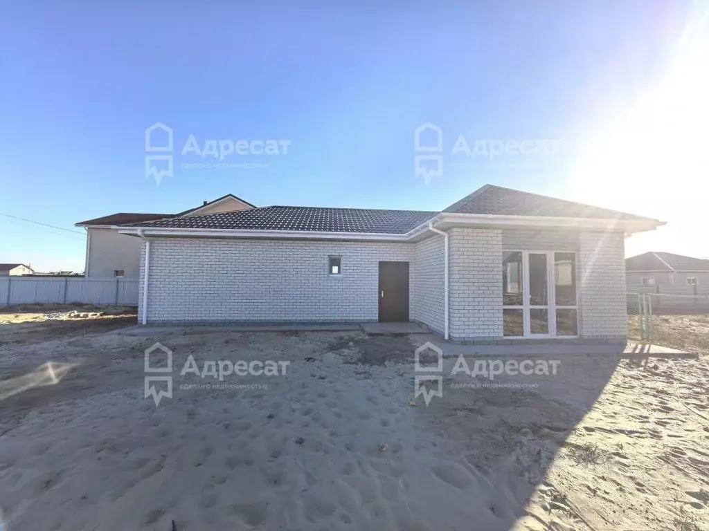 Дом в Волгоградская область, Городище рп ул. Роз (88 м) - Фото 1