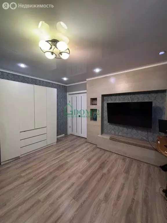 2-комнатная квартира: Тобольск, 9-й микрорайон, 27 (51 м) - Фото 1