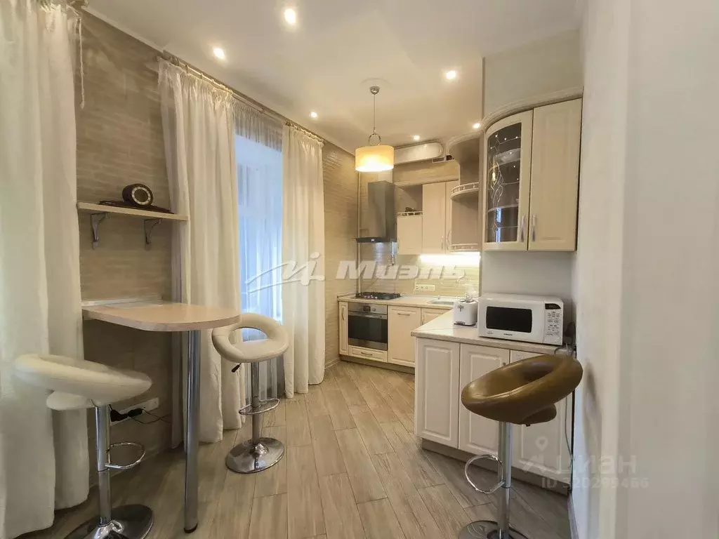 3-к кв. Крым, Симферополь ул. Пушкина, 2 (87.5 м) - Фото 1