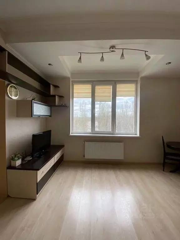 1-к кв. Крым, Симферополь ул. Тренева, 21 (45.0 м) - Фото 2