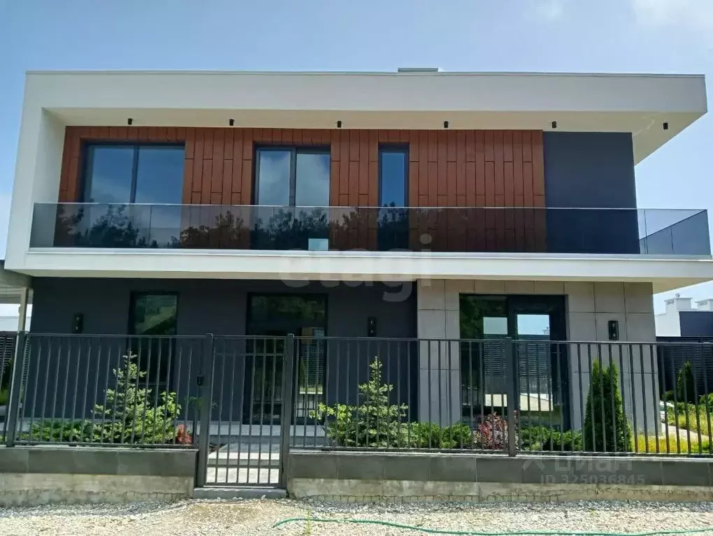 Дом в Краснодарский край, Геленджик Персиковый сад мкр,  (260 м) - Фото 1