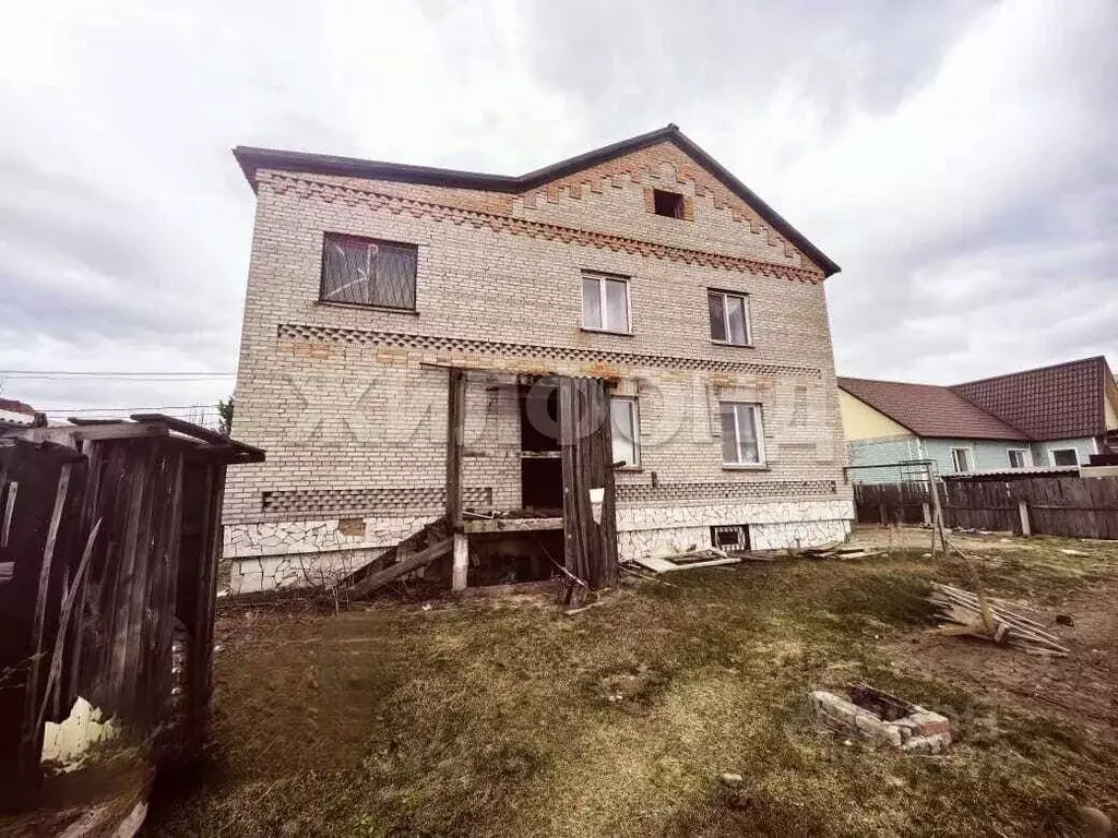 Дом в Хакасия, Абакан Первомайская пл. (300 м) - Фото 1