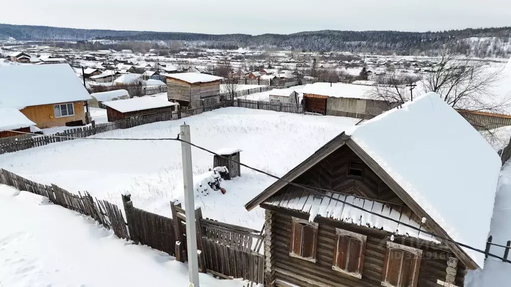 Дом в Челябинская область, Нязепетровск ул. Спартака (50 м) - Фото 0