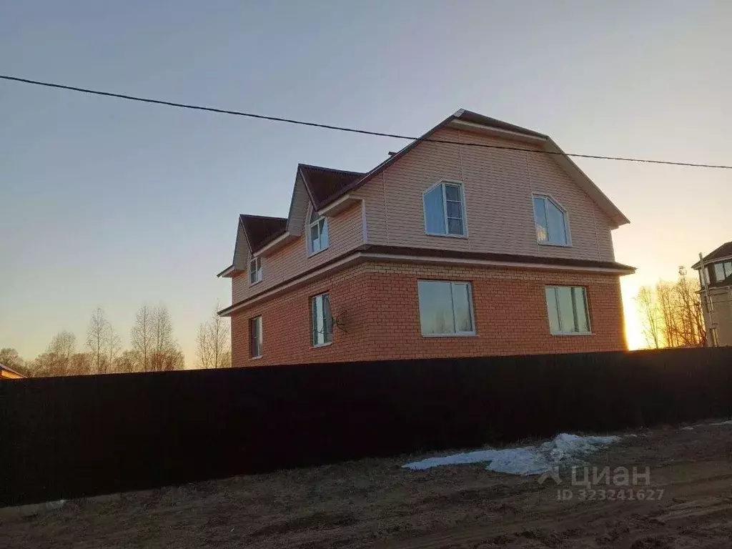 Дом в Ярославская область, Некрасовское рп ул. Чистые пруды, 3 (250 м) - Фото 2