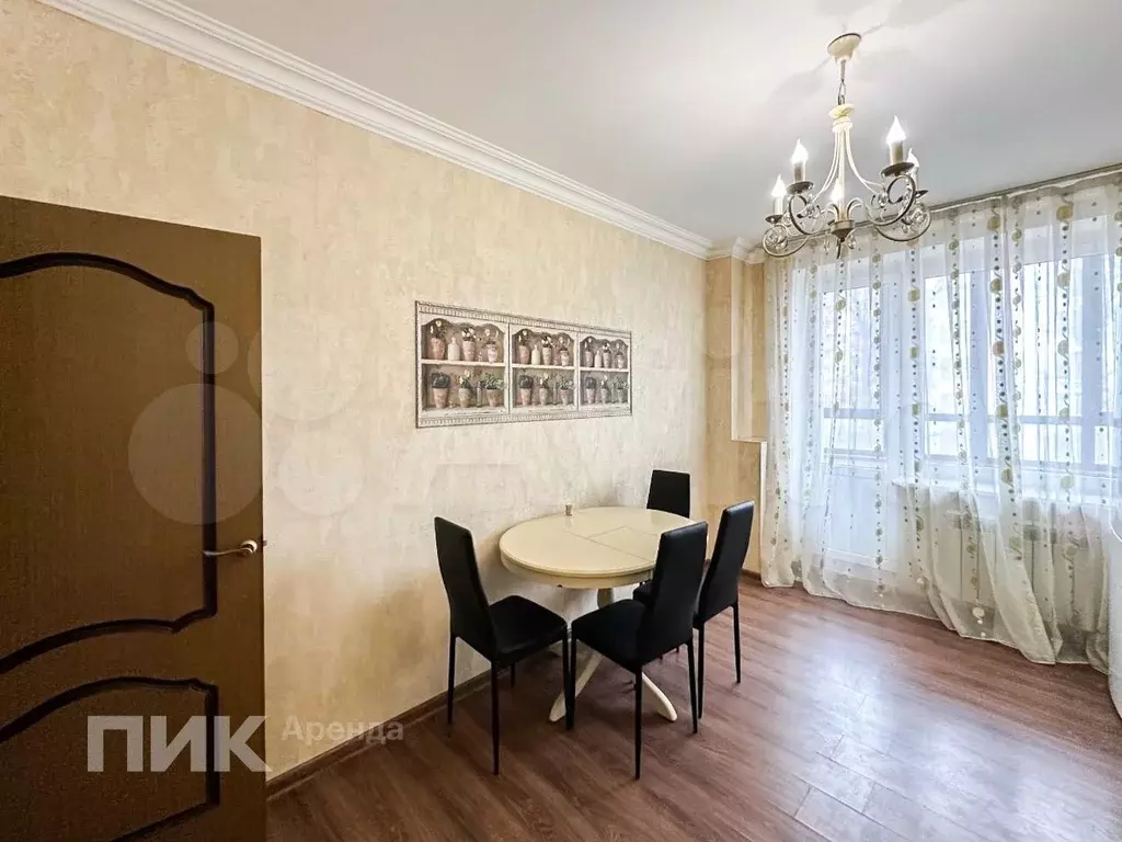 3-к. квартира, 100 м, 4/17 эт. - Фото 0