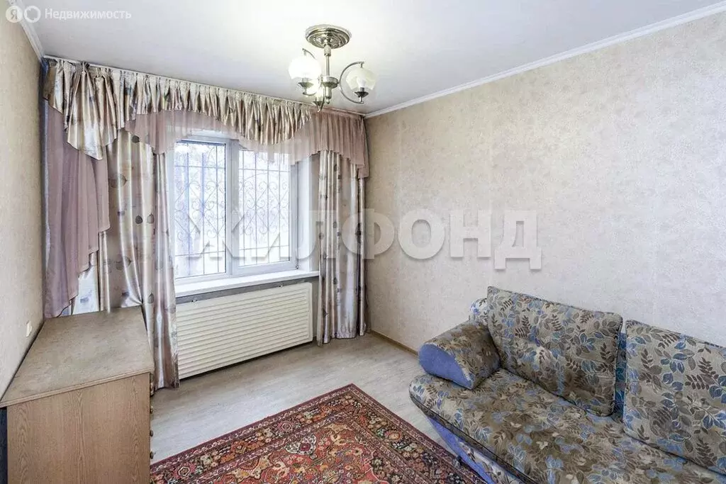 4-комнатная квартира: Барнаул, Павловский тракт, 231 (83.4 м) - Фото 2