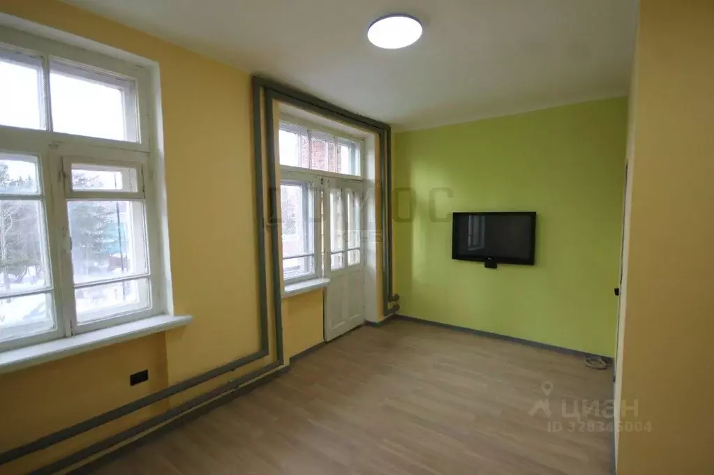 Студия Свердловская область, Ревда ул. Энгельса, 54 (29.5 м) - Фото 2