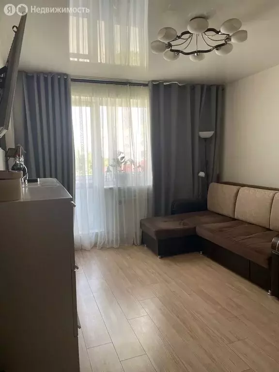 1-комнатная квартира: Каменск-Уральский, улица Белинского, 5А (35 м) - Фото 1