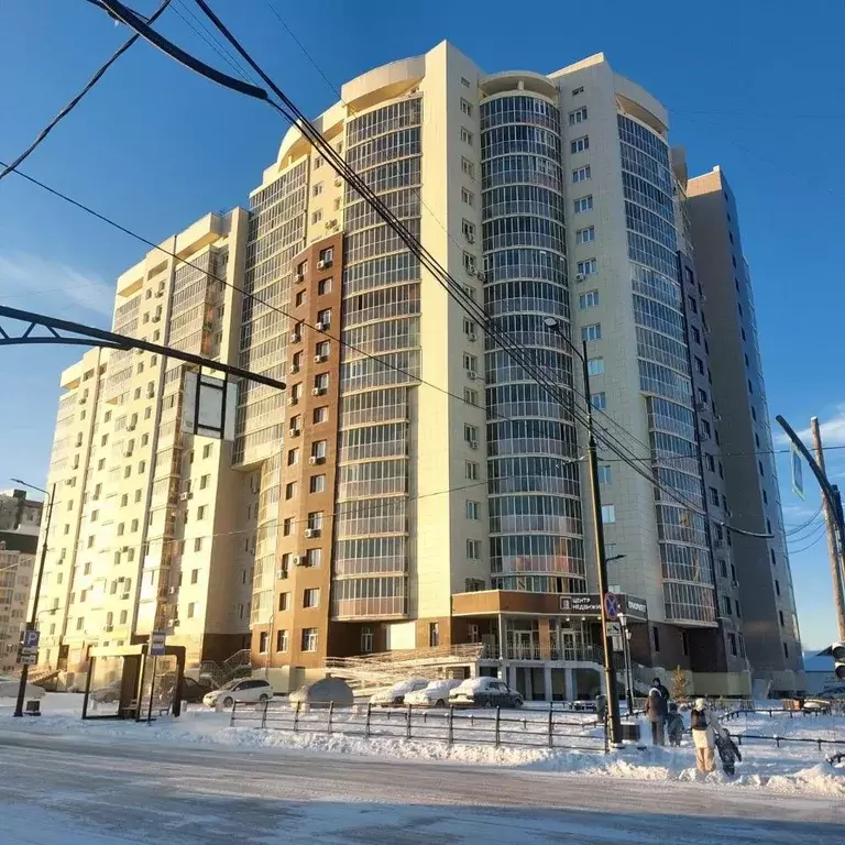 3-к кв. Саха (Якутия), Якутск просп. Ленина, 62 (93.0 м) - Фото 0