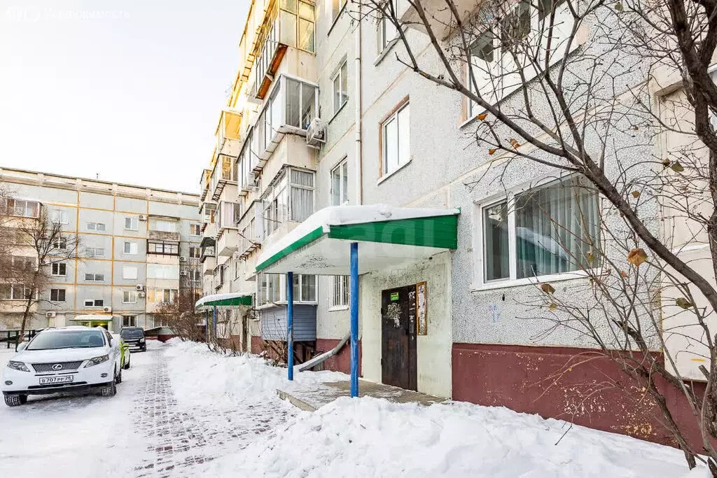 3-комнатная квартира: Благовещенск, улица Горького, 136 (86.8 м) - Фото 2