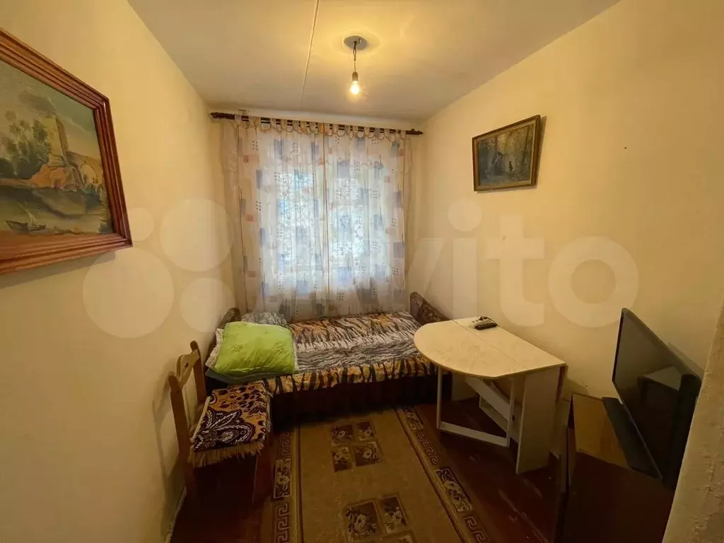 Комната 11 м в 5-к., 1/5 эт. - Фото 0